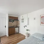 Charming 21M Studio In Paris 20 With Shared Terrace