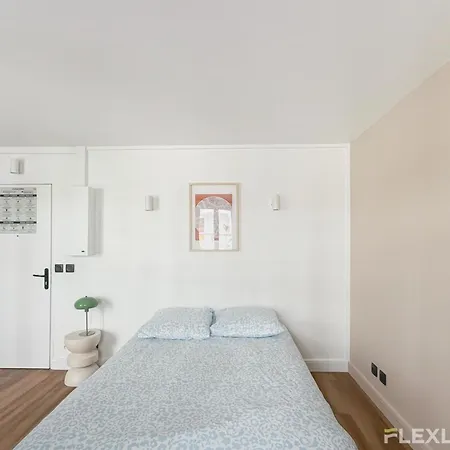 Charming 21m In 20 With Shared Terrace * Parigi
