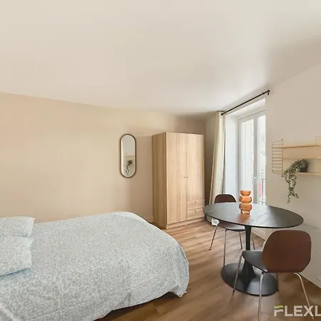Charming 21m In 20 With Shared Terrace Parigi