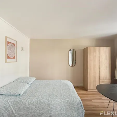 Charming 21m In 20 With Shared Terrace * Parigi